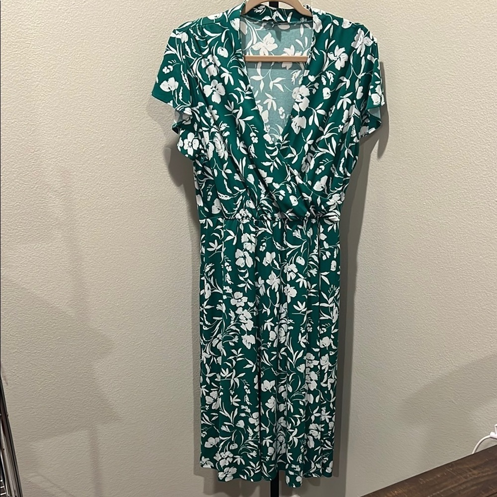 Adrianna Papell Green Ruched Wrap Midi Dress